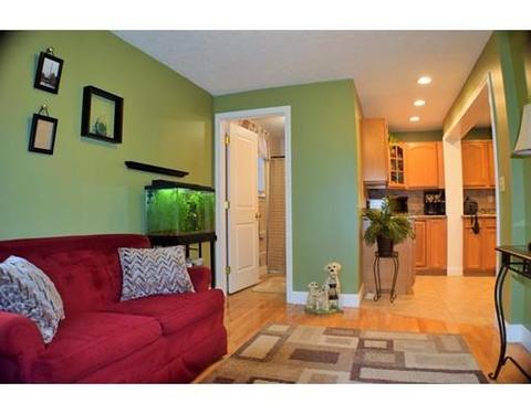 82 Hampshire St, Springfield, MA 01151 photo 5