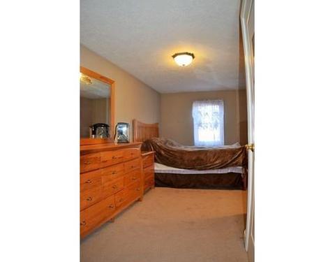 82 Hampshire St, Springfield, MA 01151 photo 18
