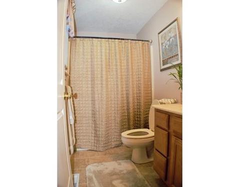 82 Hampshire St, Springfield, MA 01151 photo 7