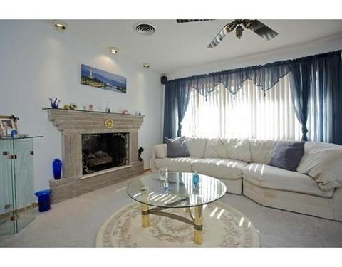44 Vadnais St, Springfield, MA 01104 photo 4