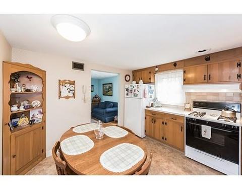 23 Brown St, Maynard, MA 01754 photo 4