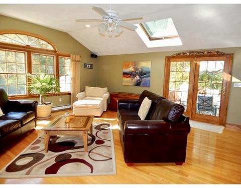 512 Maple St, Franklin, MA 02038 photo 11