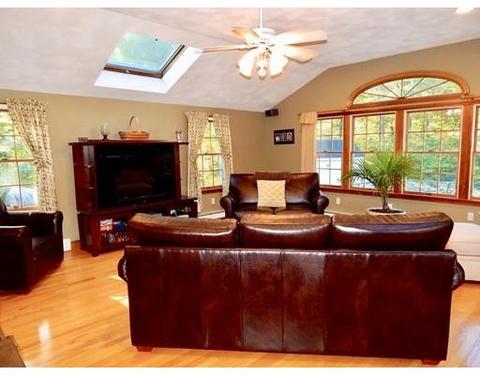 512 Maple St, Franklin, MA 02038 photo 13