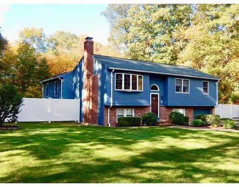512 Maple St, Franklin, MA 02038 photo 1