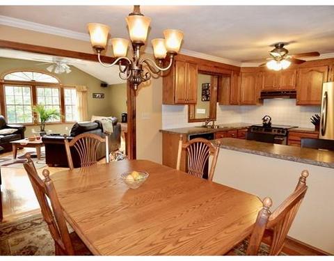 512 Maple St, Franklin, MA 02038 photo 9