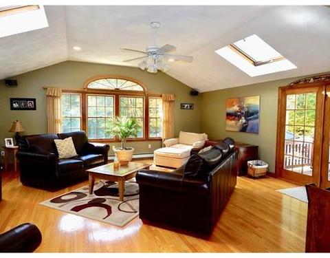 512 Maple St, Franklin, MA 02038 photo 10
