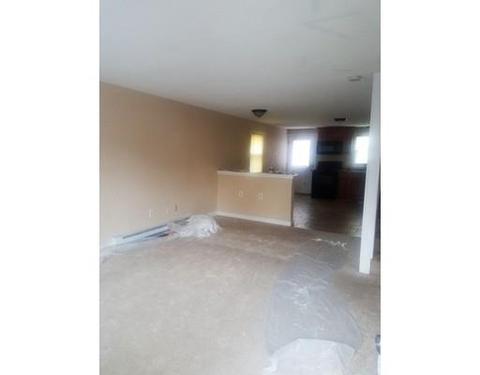 38 Lester St, Springfield, MA 01108 photo 3
