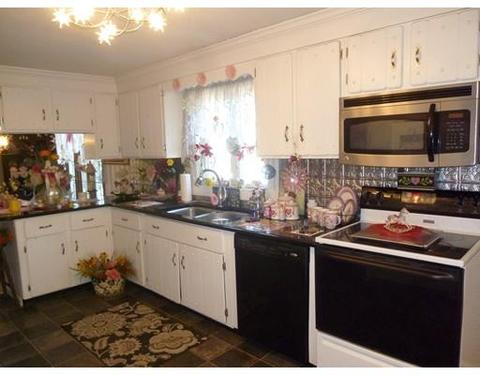 3 Bernie Ave, Easthampton, MA 01027 photo 3