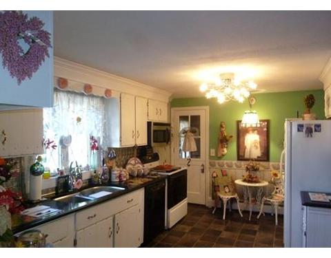 3 Bernie Ave, Easthampton, MA 01027 photo 4