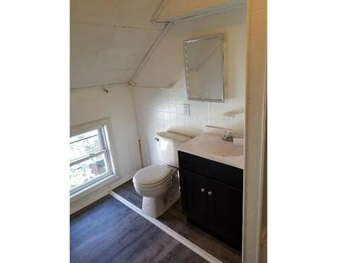 522 Fourth St, Fall River, MA 02721 photo 9