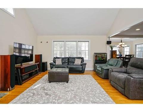 104 Maple Springs Rd, Wareham, MA 02571 photo 3