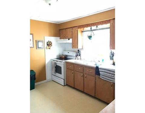 269 Brightman St, Fall River, MA 02720 photo 5
