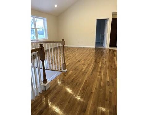 4 Farm St, Worcester, MA 01602 photo 3