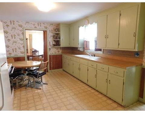 31 Upton St, Springfield, MA 01104 photo 14