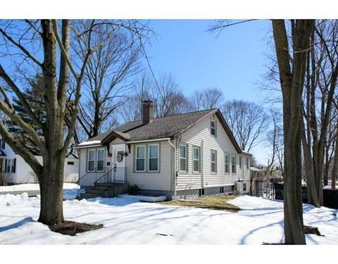 71 Salem St, Reading, MA 01867 photo 3