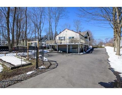 71 Salem St, Reading, MA 01867 photo 5