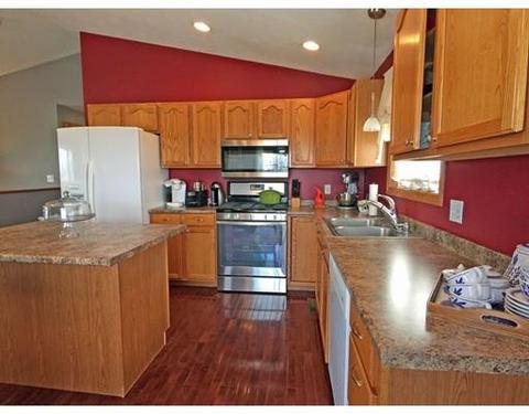 25 King St, Fall River, MA 02724 photo 4