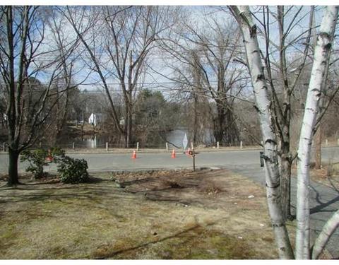 173 Stapleton Rd, Springfield, MA 01109 photo 6
