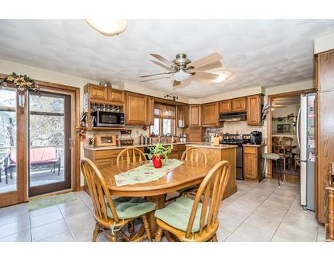 3 Landers Rd, Stoneham, MA 02180 photo 2