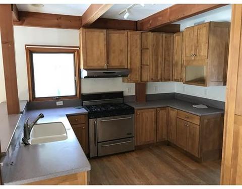 216 North St, Upton, MA 01568 photo 3