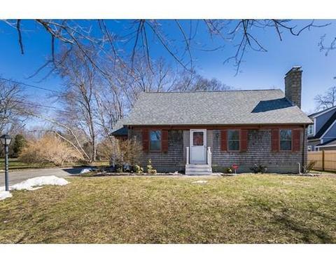23 Brook Dr, Fairhaven, MA 02719 photo 2