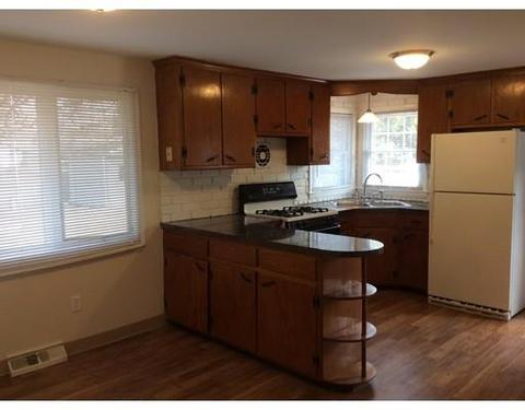 206 Mallowhill Rd, Springfield, MA 01129 photo 4
