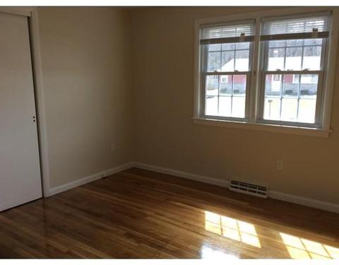 206 Mallowhill Rd, Springfield, MA 01129 photo 8