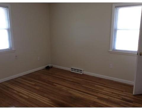 206 Mallowhill Rd, Springfield, MA 01129 photo 10