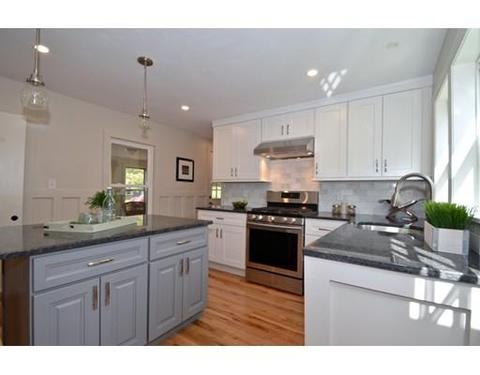20 Pleasant St, Upton, MA 01568 photo 2