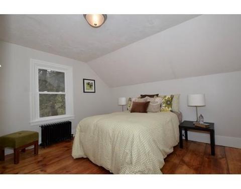 20 Pleasant St, Upton, MA 01568 photo 12