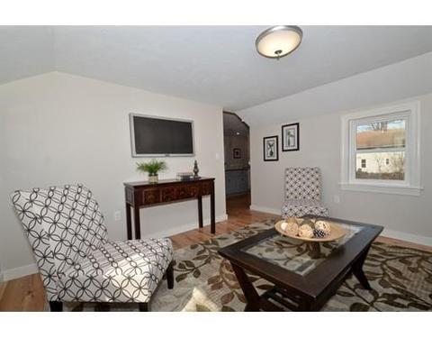 20 Pleasant St, Upton, MA 01568 photo 10