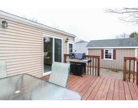 52 Pinecrest Dr, Springfield, MA 01118 photo 24