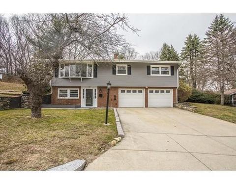 119 Blue Stone Dr, Woonsocket, RI 02895 photo 4