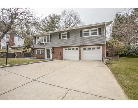 119 Blue Stone Dr, Woonsocket, RI 02895 photo 3