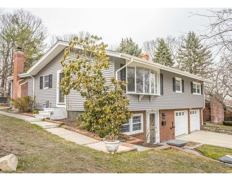 119 Blue Stone Dr, Woonsocket, RI 02895 photo 2