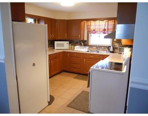 182 Gilbert Ave, Springfield, MA 01119 photo 3