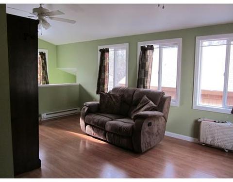 378 Parkerview St, Springfield, MA 01129 photo 8