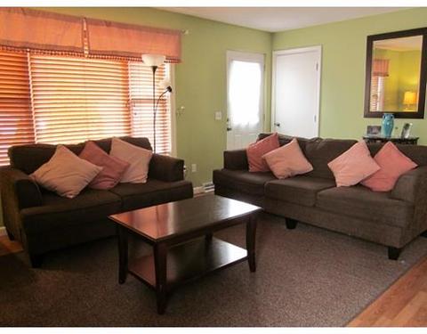 378 Parkerview St, Springfield, MA 01129 photo 4