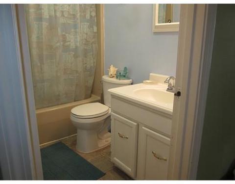 378 Parkerview St, Springfield, MA 01129 photo 12