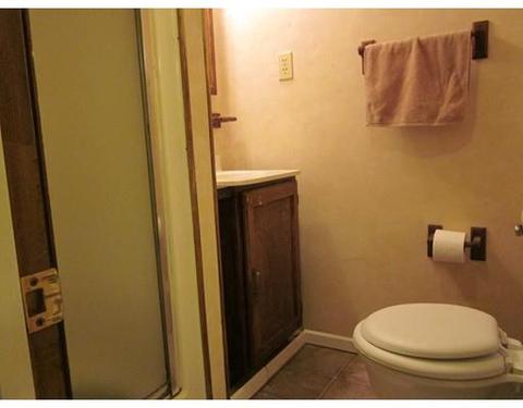 378 Parkerview St, Springfield, MA 01129 photo 18