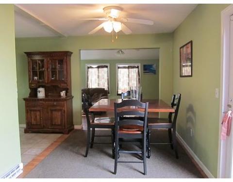 378 Parkerview St, Springfield, MA 01129 photo 5
