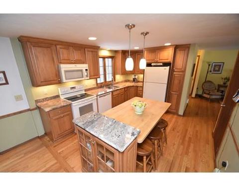 20 Merrill Rd, Sutton, MA 01590 photo 2