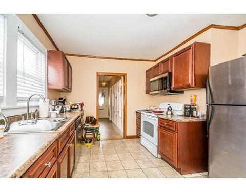 13 Arlington St, Everett, MA 02149 photo 5