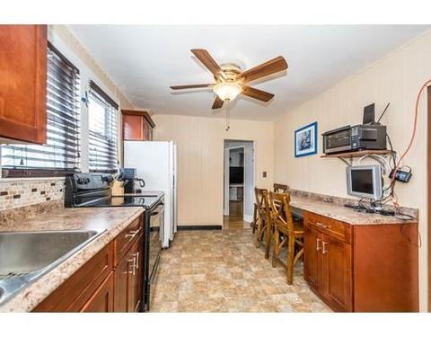 13 Arlington St, Everett, MA 02149 photo 16