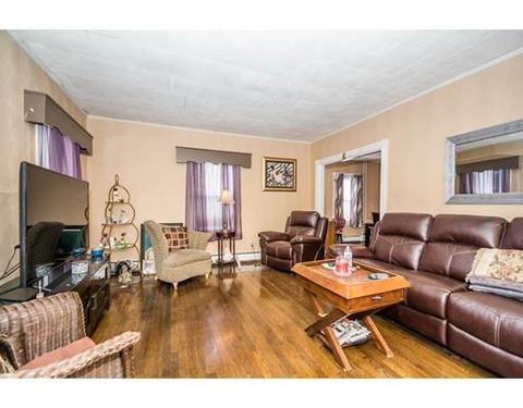 13 Arlington St, Everett, MA 02149 photo 2