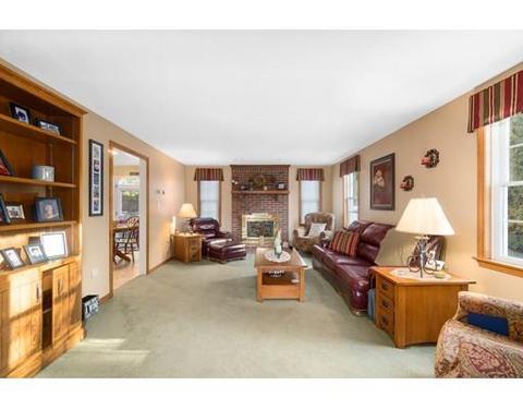 2 Meadow Dr, Upton, MA 01568 photo 11