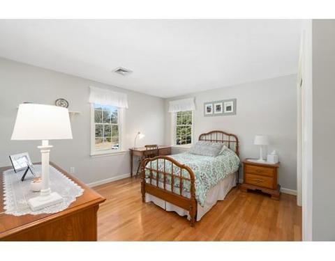 2 Meadow Dr, Upton, MA 01568 photo 17
