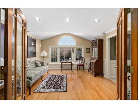 2 Meadow Dr, Upton, MA 01568 photo 9