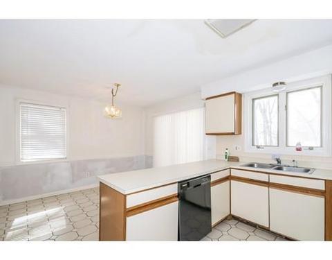 100 Odion St, Springfield, MA 01118 photo 9