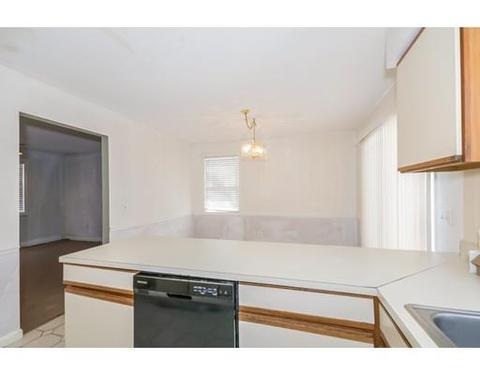 100 Odion St, Springfield, MA 01118 photo 10